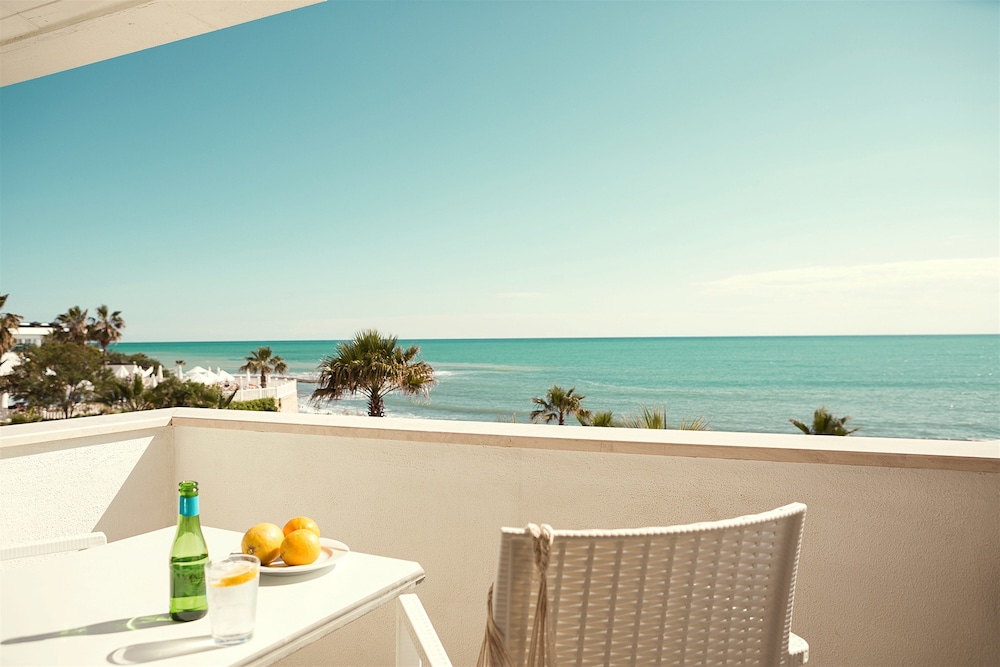 Flora Garden Beach Club - All inclusive