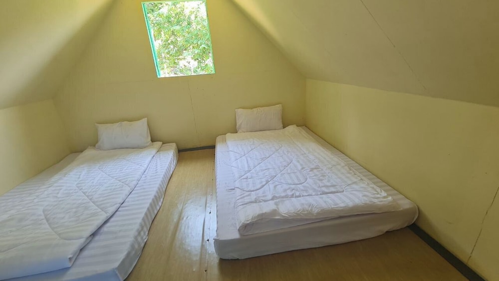 Plankton Bungalow and Camping