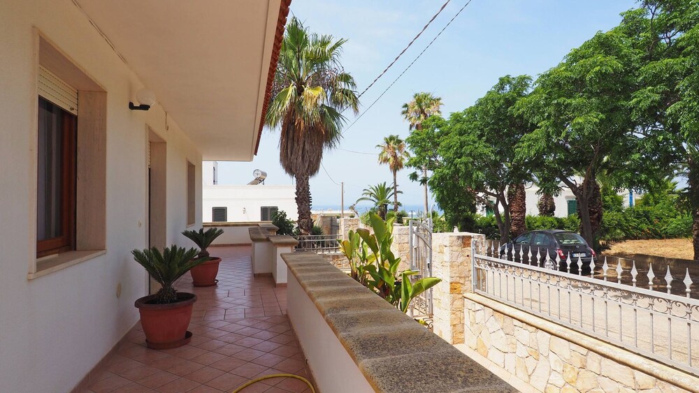 Villa Bellavista 8 Guests 3 Bedrooms by the sea