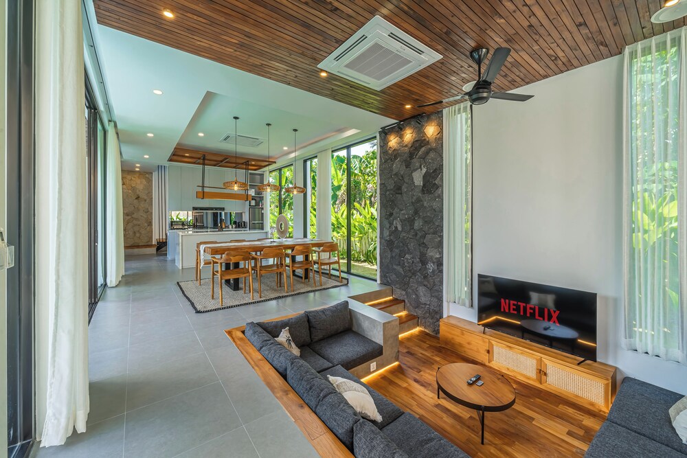 Villa Bedawang - 4BR Villa Seminyak