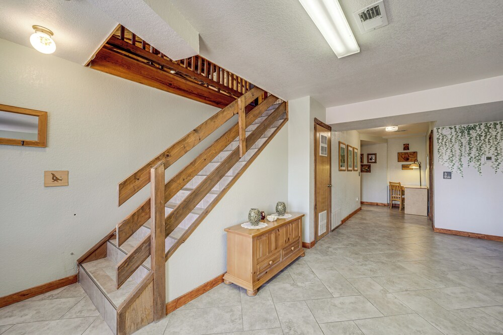 Mtn & Golf Course Views: Payson Retreat!