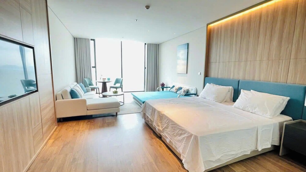 Alacarte Ha Long Bay By Azure