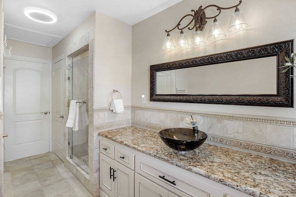 Bordeaux by Avantstay Private Pool, Hot Tub & Game Room Near Temecula