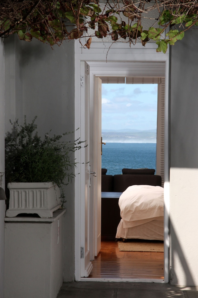 Ocean Eleven Guest House
