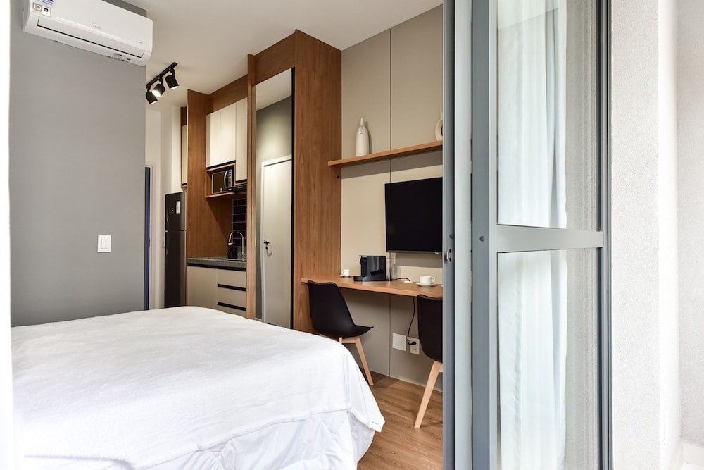 Studio Moderno c Academia a 800m do Metr Brooklin
