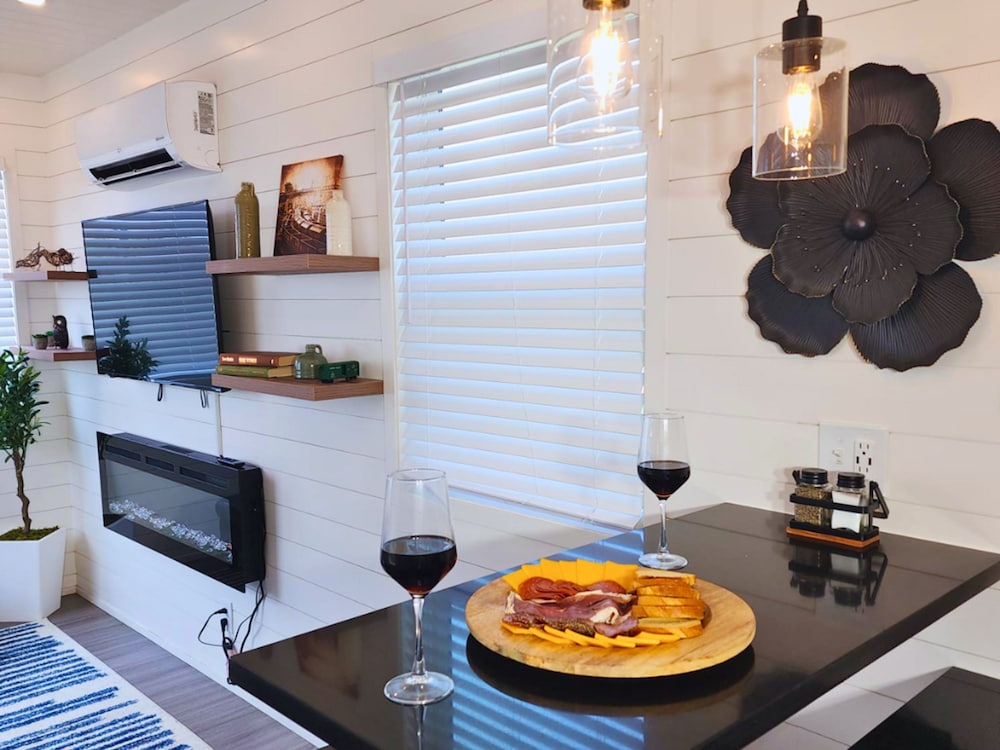 Unit 7 Napa Valley Station Stylish Stay