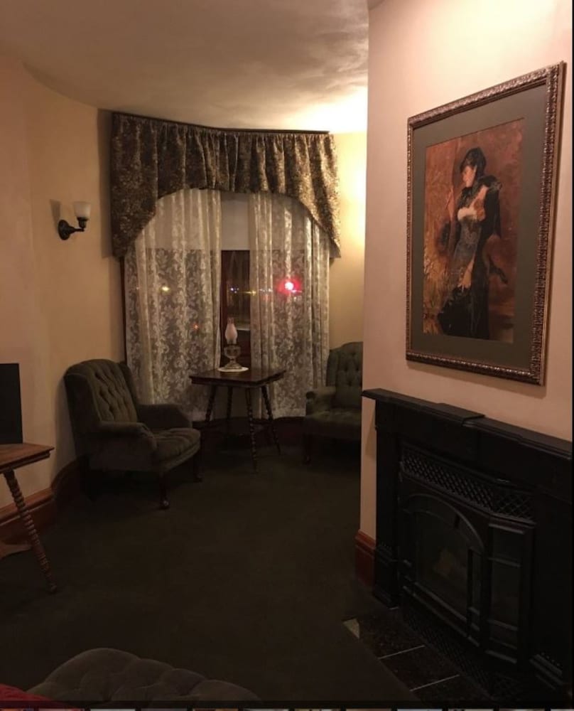 Hotel Ruby Marie