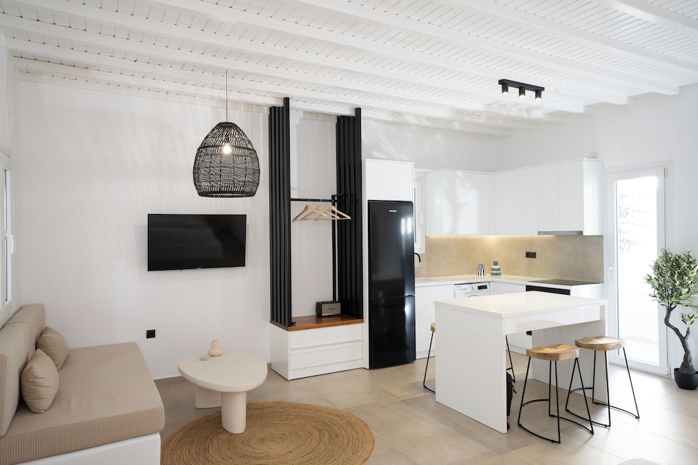 Loom Suite Ornos Mykonos