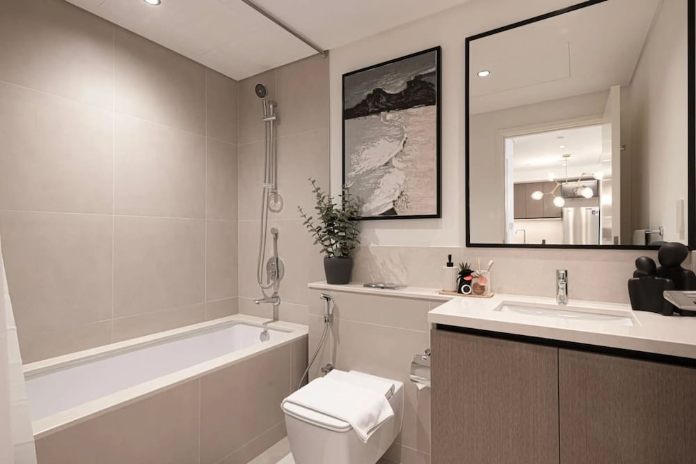 Burj Crown Lux Apartment by Dubai Mall