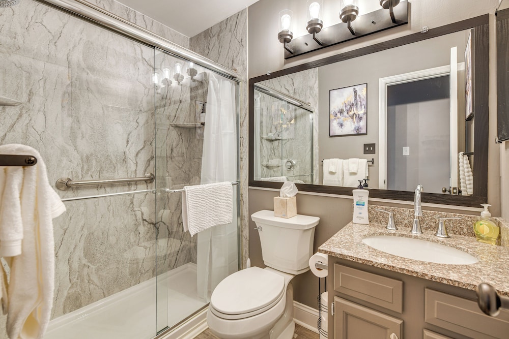 5 Mi to Dtwn: Family-friendly Home in Richmond!