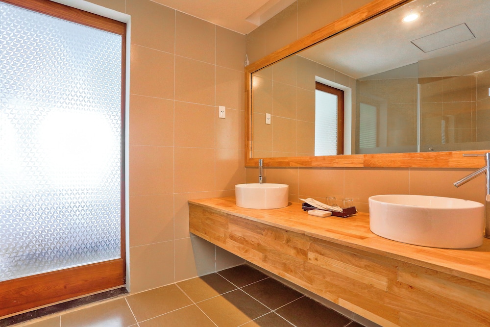 Mana Mui Ne Beach Resort & Spa