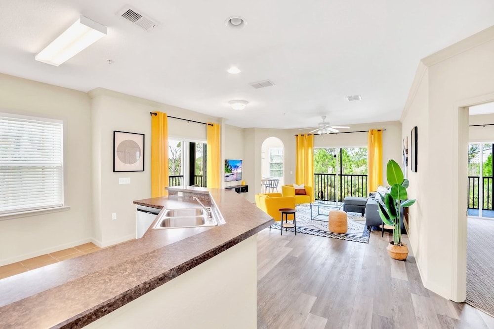 3BR Condo - Pool Hot Tub Sauna - Near Disney