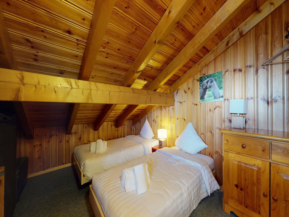 Chalet in the Heart of Valley With Balcony