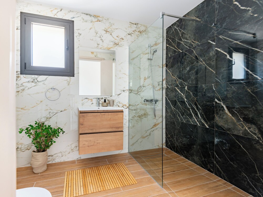 Sanders River Plaza Limassol Apartment