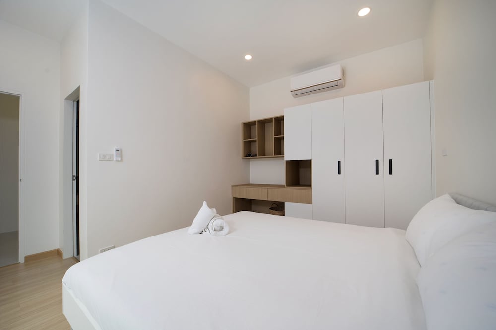 Tropical Life at Seamate 2BR Pool Villa