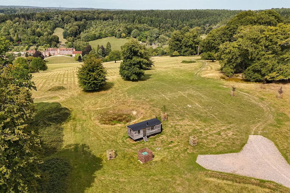 Drovers Hill at Stonor - Quercus - Shepherds hut