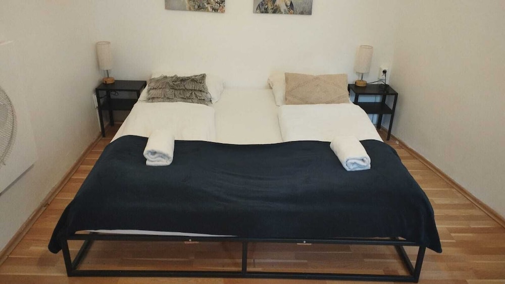 Affordable 1BR Apt Near Schönbrunn