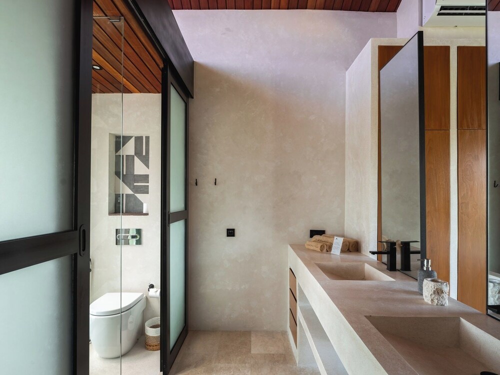 Blacksand Villas Echo Beach