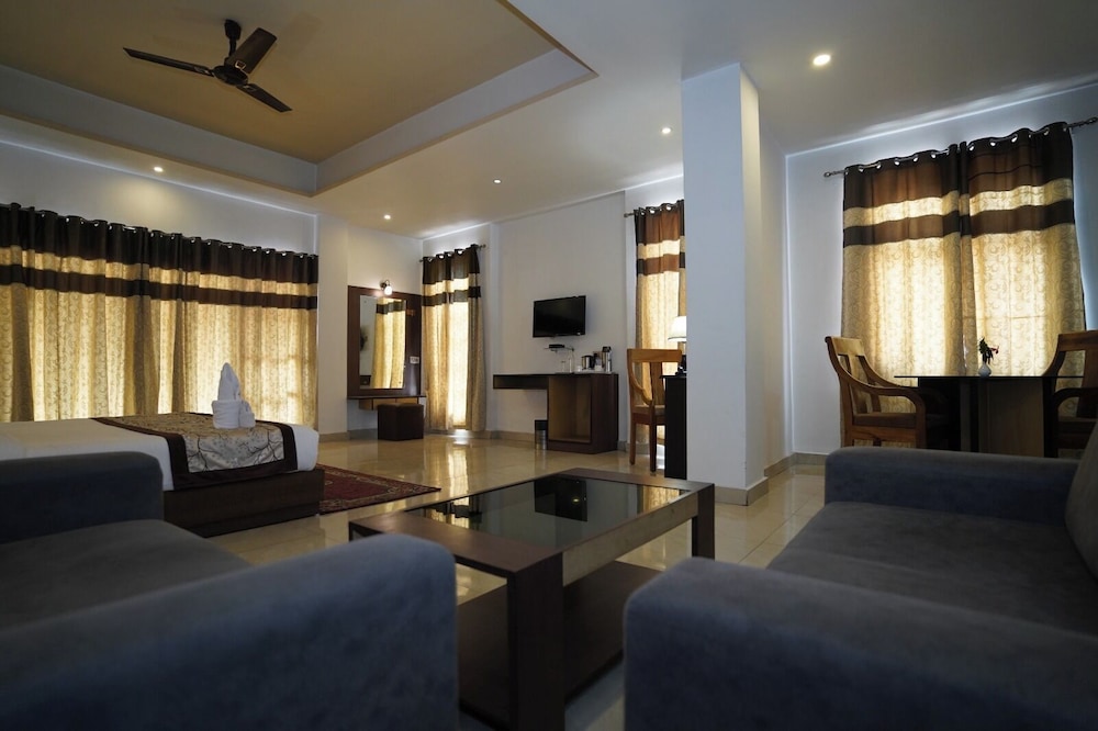 Terrace Valley Hotel