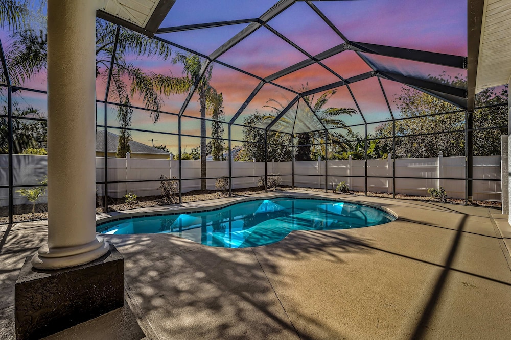 Luxury Retreat With Pool in Palm Coast