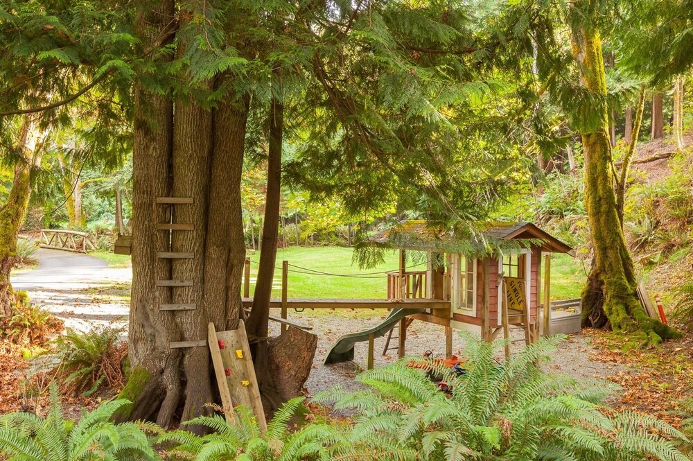 Creekside B & B