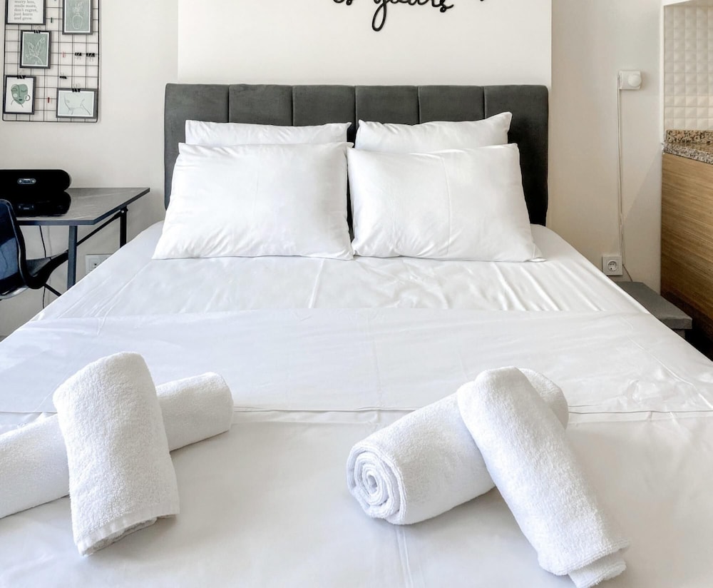 Cozy and Modern Studio With City View in Atasehir