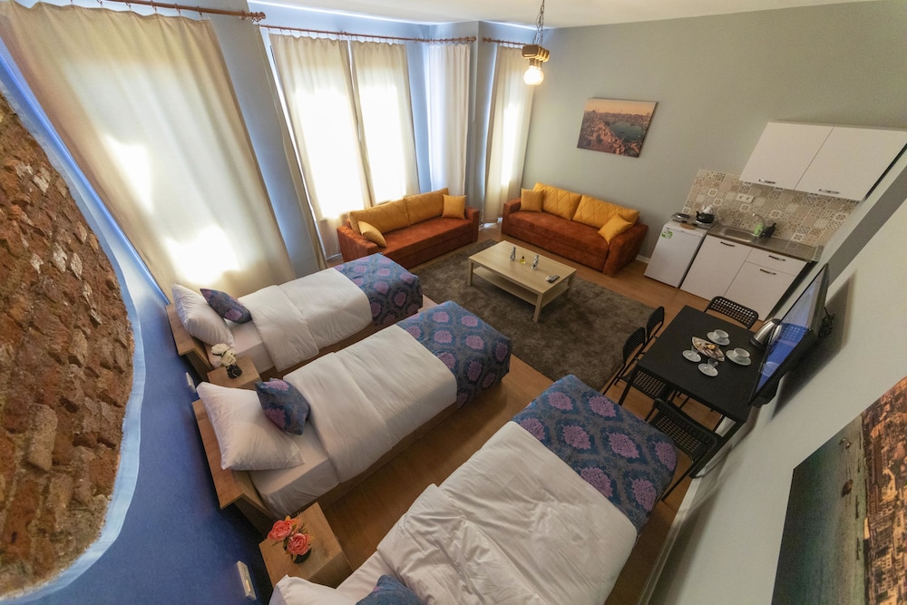 Royal Taksim Süitleri - Image 22