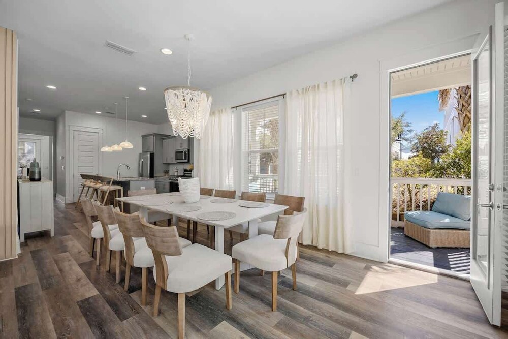 Dream Home Steps from Emerald Beach