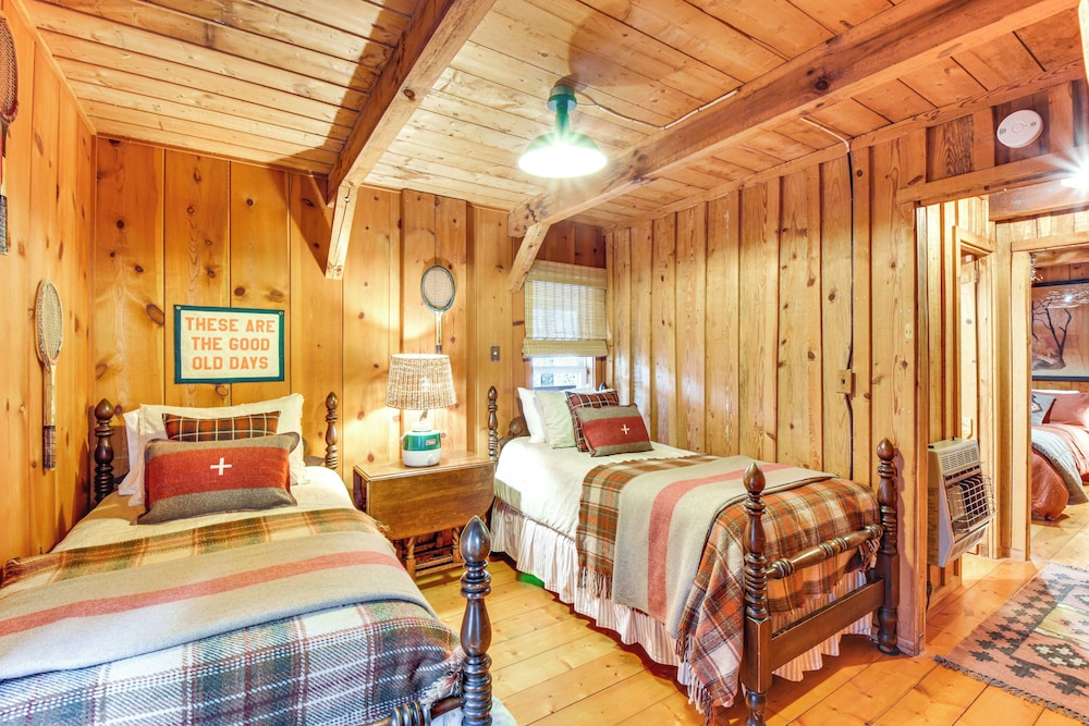 1 Mi to Beach: Lake Rabun Home w/ Carriage House