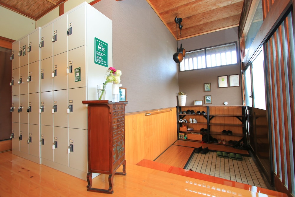 Guesthouse Tsuki ga Kirei desu ne