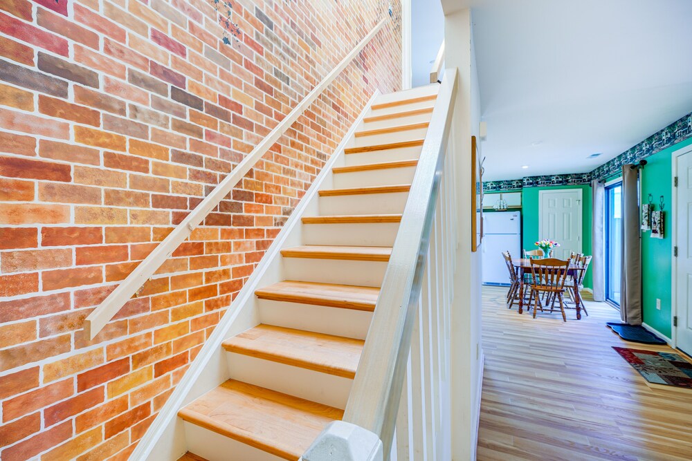 Kitty Hawk Vacation Rental: 1 Mi to Beaches!