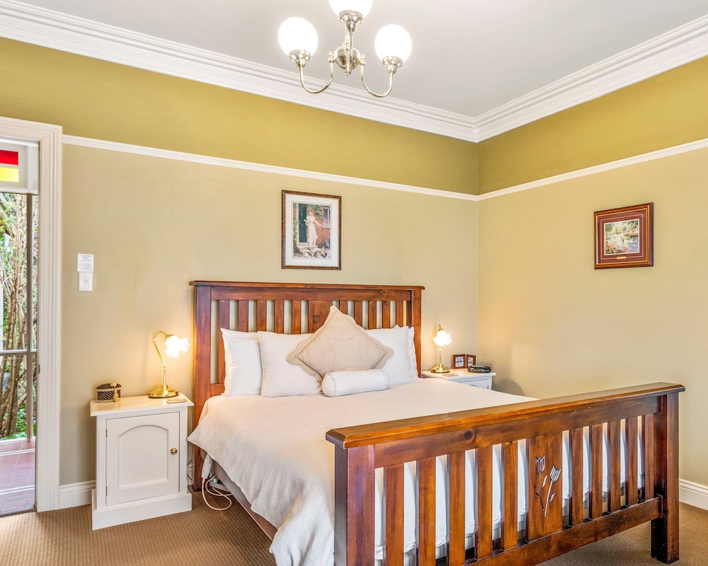 Bethany Manor Bed & Breakfast