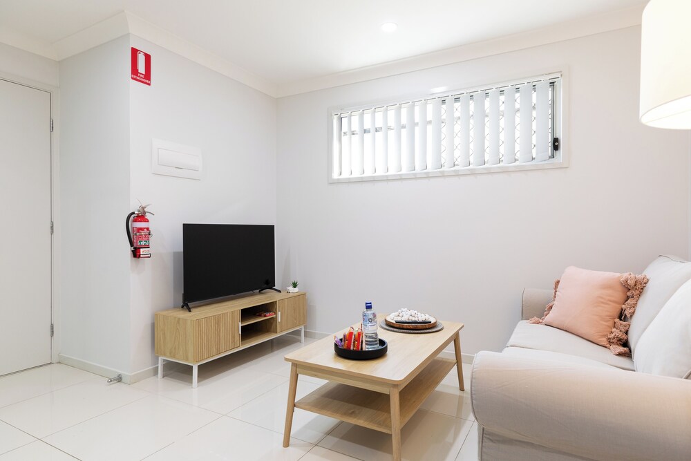 Smart Suites Self Check-in Apartments - 39 Freney