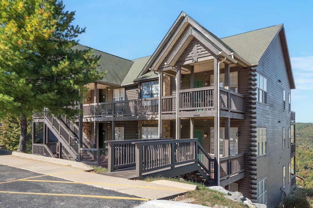 Luxury Penthouse - Amazing Views! Near Sdc!