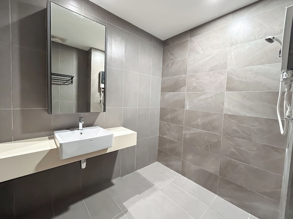 Mossaz by Manhattan Group