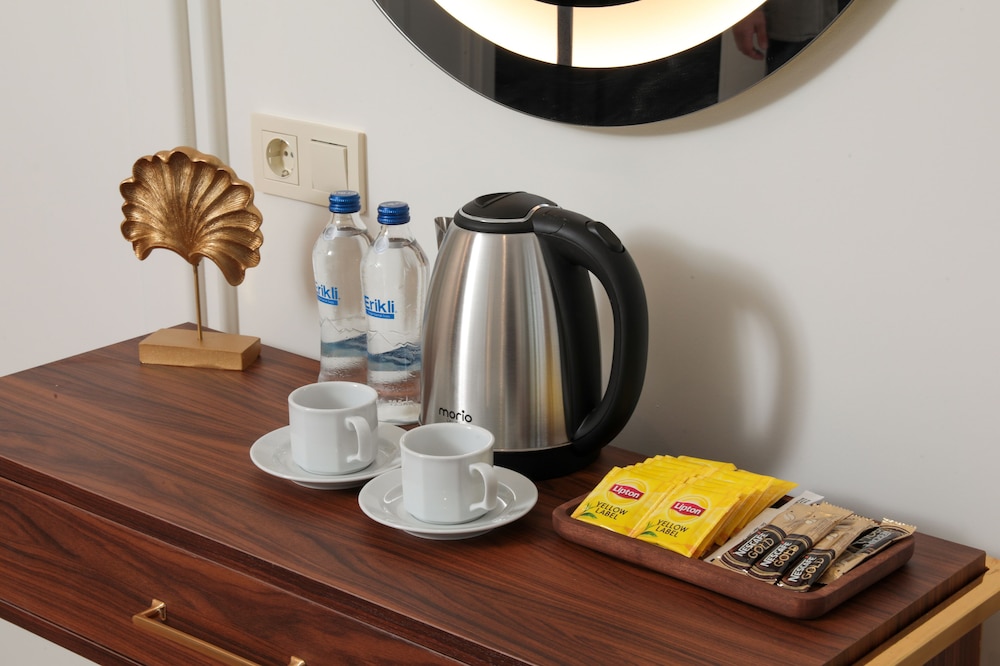 Gatto Suites & Residence
