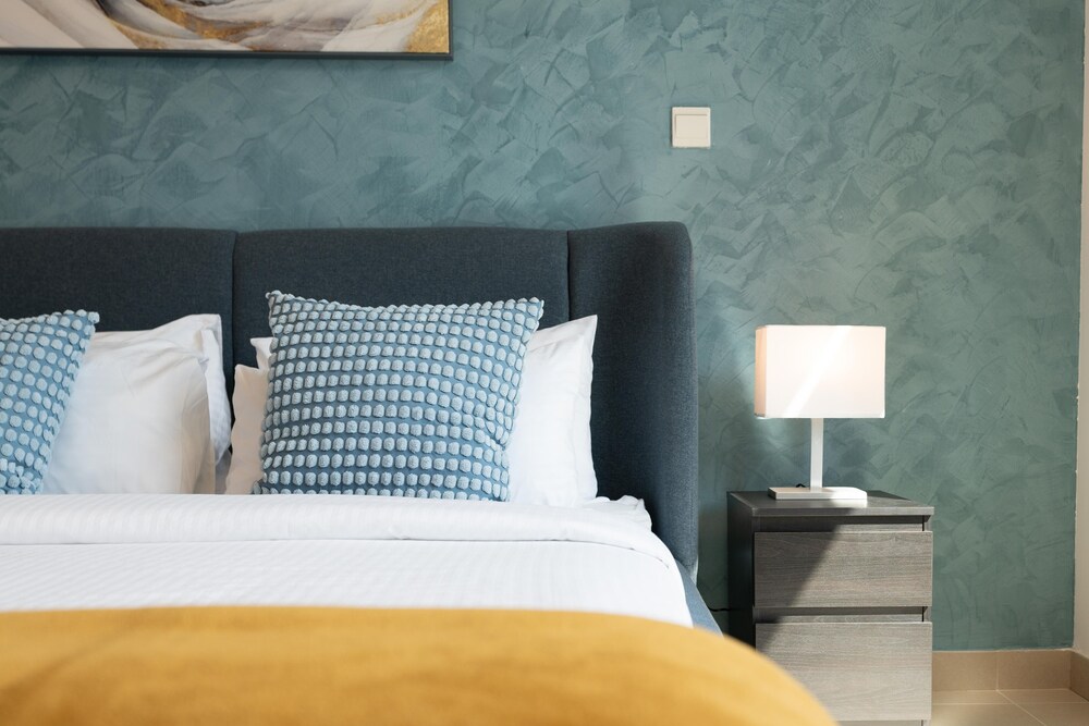 Lux BnB Burj Views Tower - Downtown