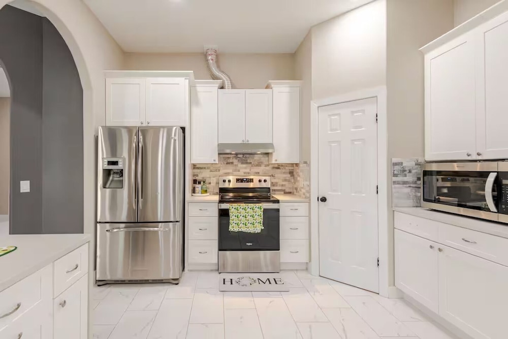 Luxury 3Story Private Pool 8BR Retreat