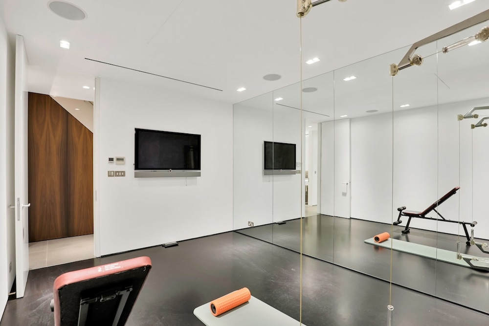 Paddington Luxury 3-bed Mews Private Cinema Gym