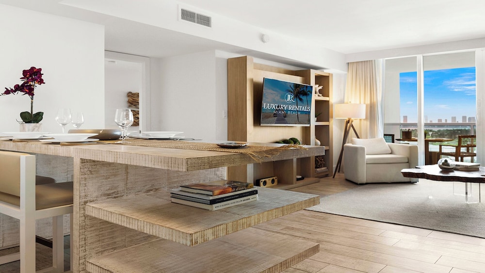 Luxury Vacation Rentals at 1 Hotel & Homes by LRMB