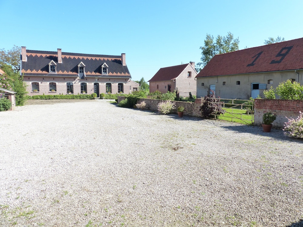 Paardenhof Guesthouse