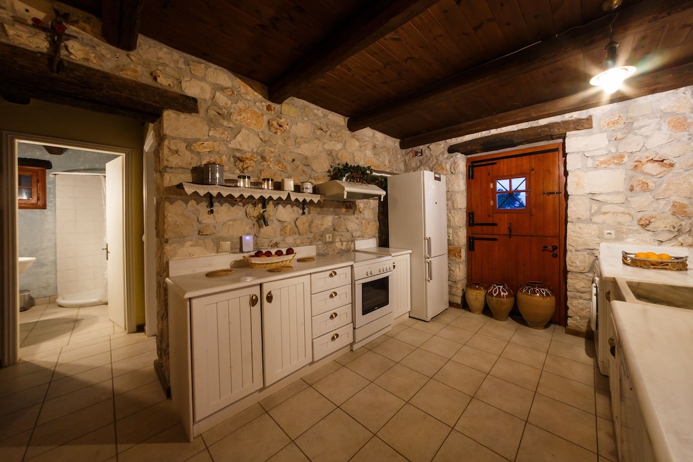 Villa Melite en Zakynthos — kitchen