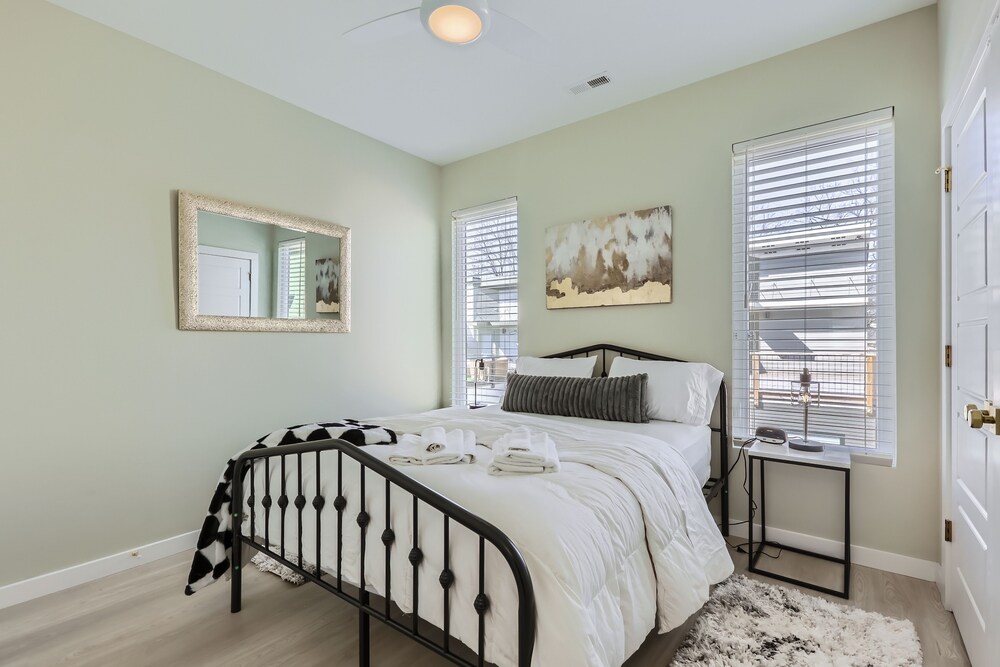 New Modern Durham 2 Br Retreat + Rooftop Deck view 4