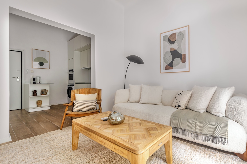 Chleo - Glamorous 2 BR Apt. in Athens