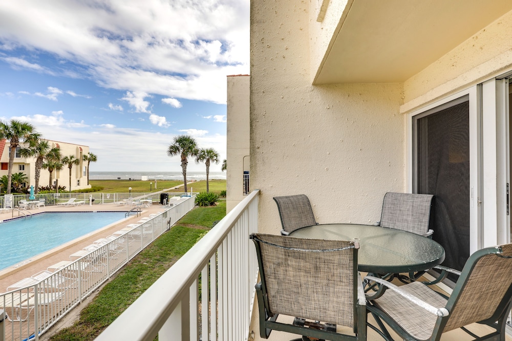 St Augustine Poolside Oasis w/ Private Patio!