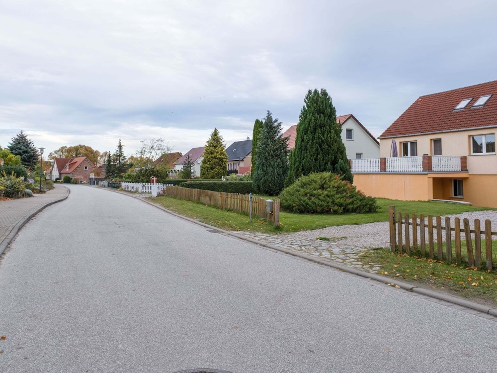 Restful Holiday Home in Kalkhorst Near Beach, City Centre