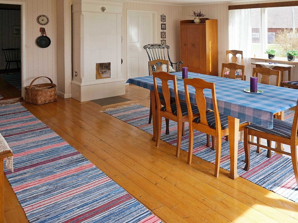 7 Person Holiday Home in Rorvik view 3