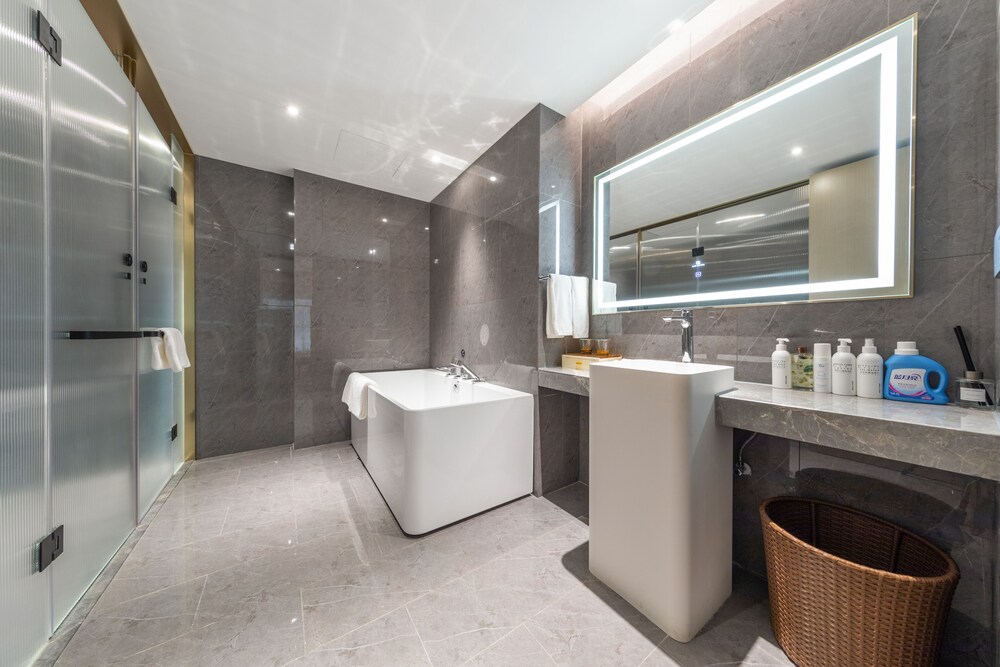 GZ Baiyun Airport MeHood Liz Hotel T1
