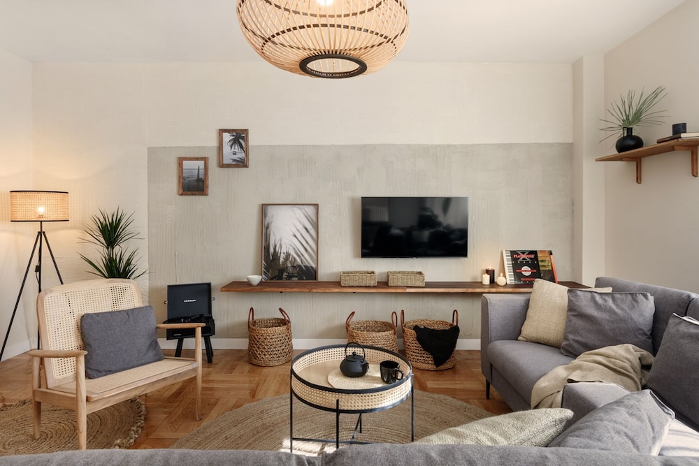 Laut - 3 Bedrooms and Terrace in Almagro