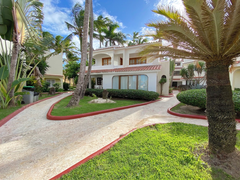 TROPICAL VILLAS playa LOS CORALES
